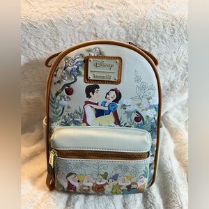 BRAND NEW Disney Snow White and 7 Dwarves Loungefly Backpack